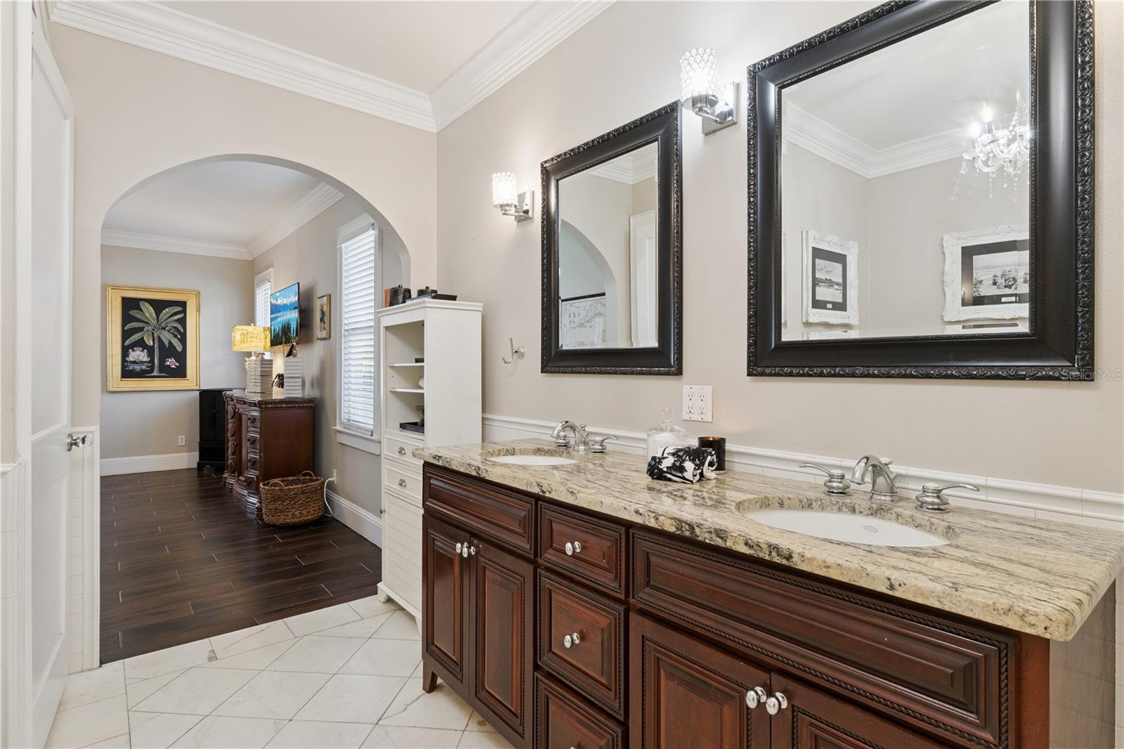 Image 19 of 35 For 1232 Poinsettia Avenue