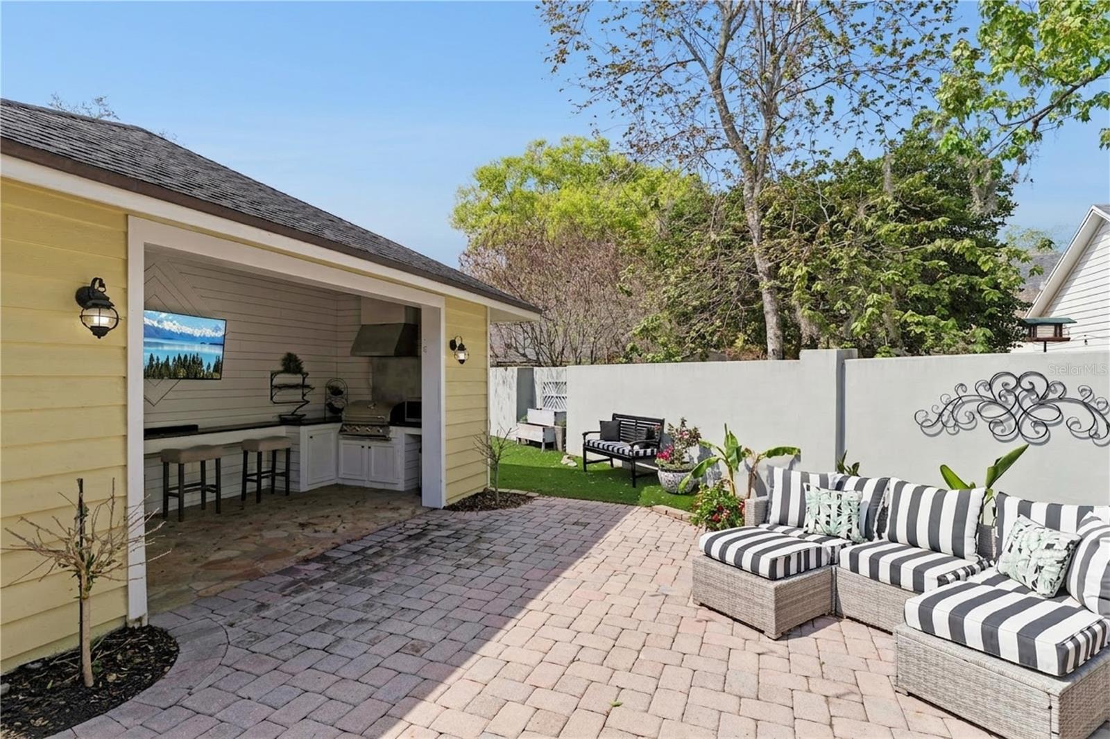 Image 29 of 35 For 1232 Poinsettia Avenue