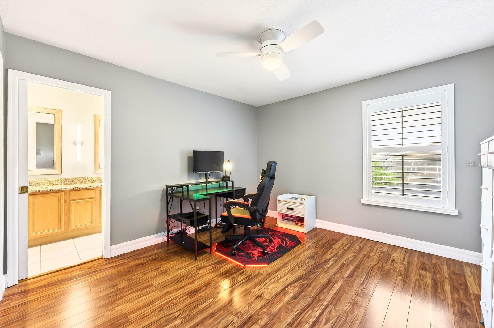 Image 32 of 45 For 4057 Shawn Circle