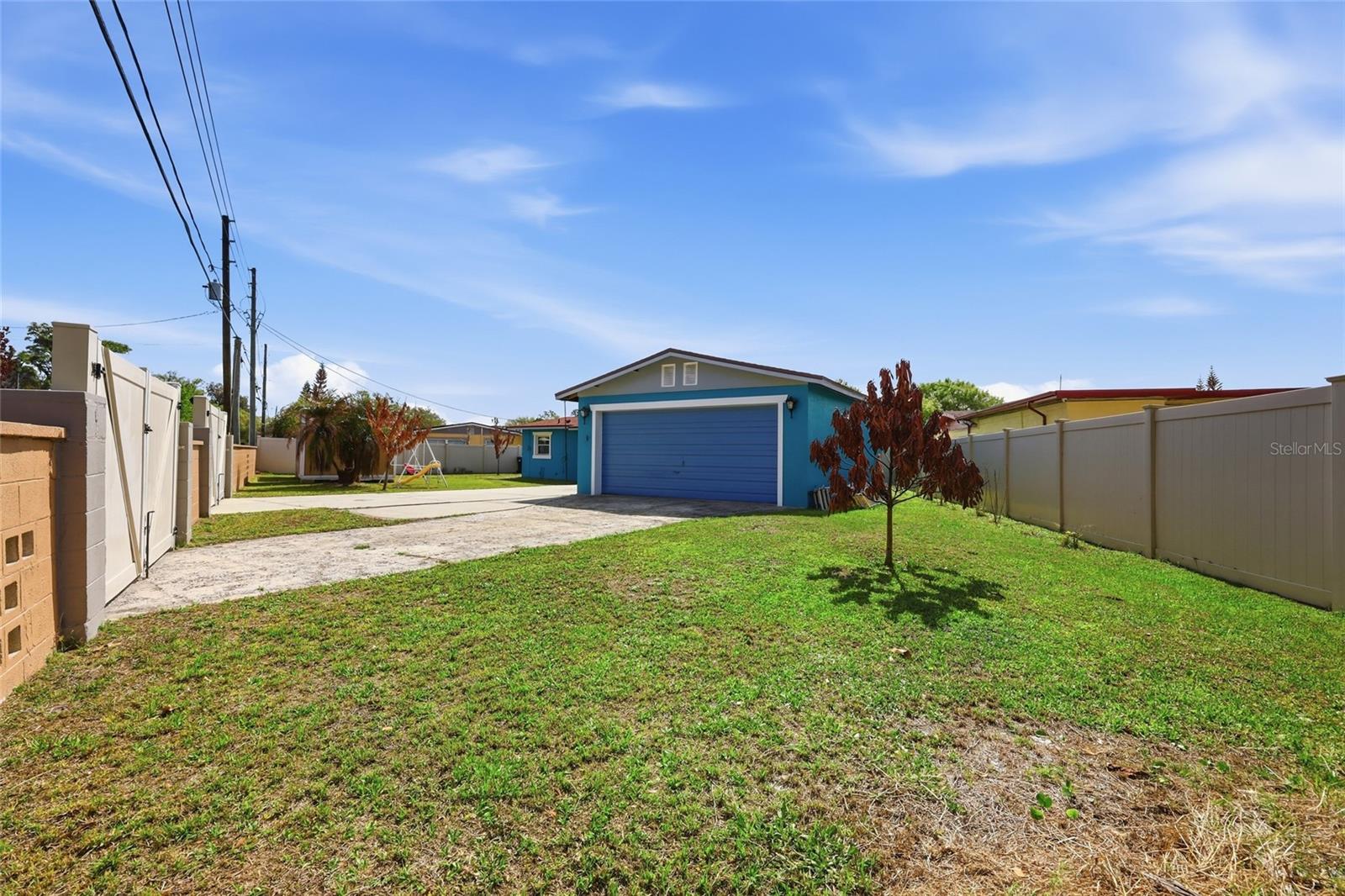 Image 22 of 27 For 6212 Willow Oak Lane