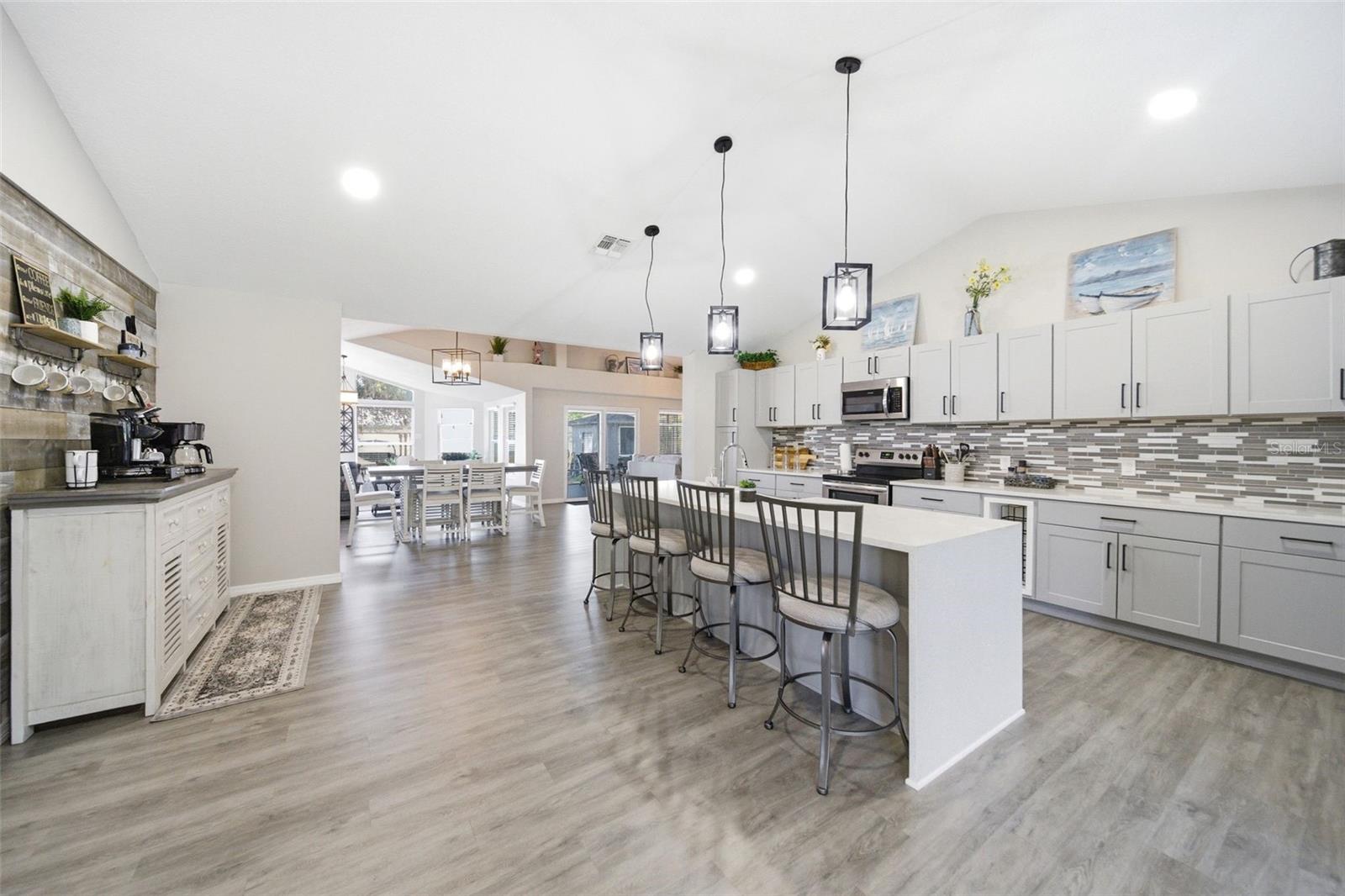 Image 10 of 34 For 7250 Treasure Island Road