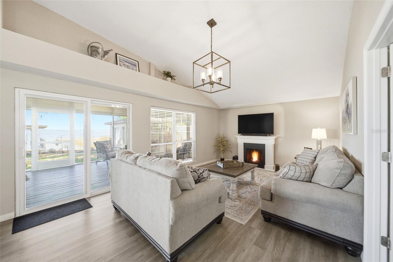 Image 13 of 34 For 7250 Treasure Island Road