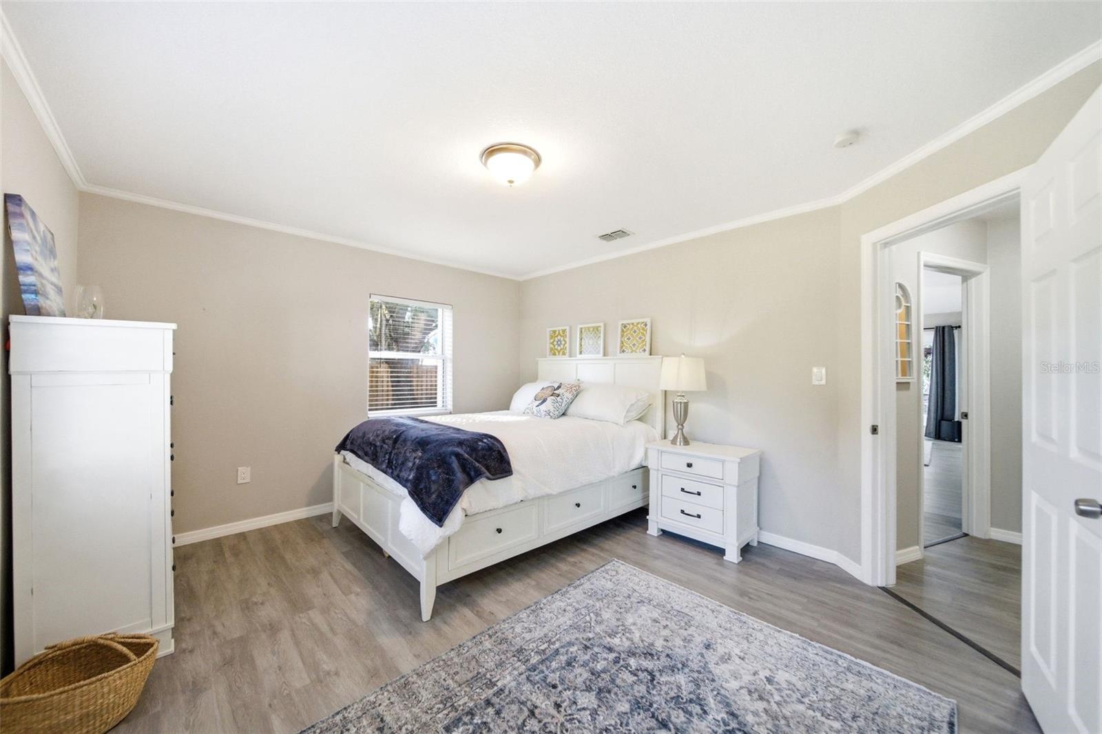 Image 19 of 34 For 7250 Treasure Island Road