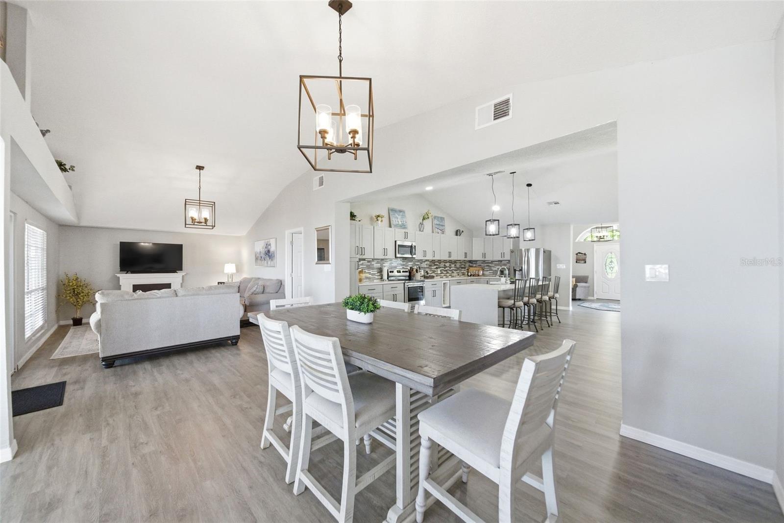 Image 9 of 34 For 7250 Treasure Island Road