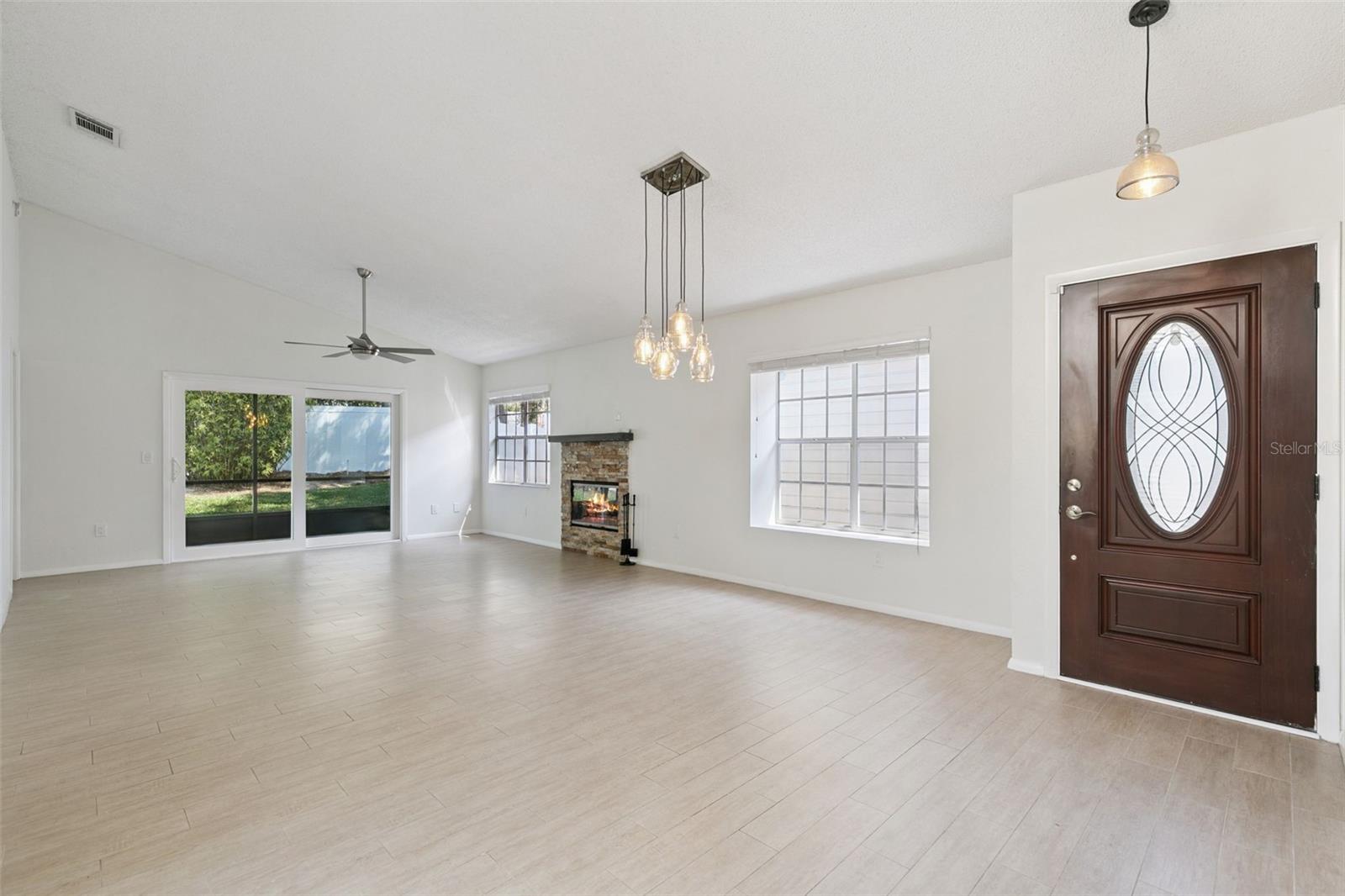 Image 5 of 32 For 2676 Attleboro Place