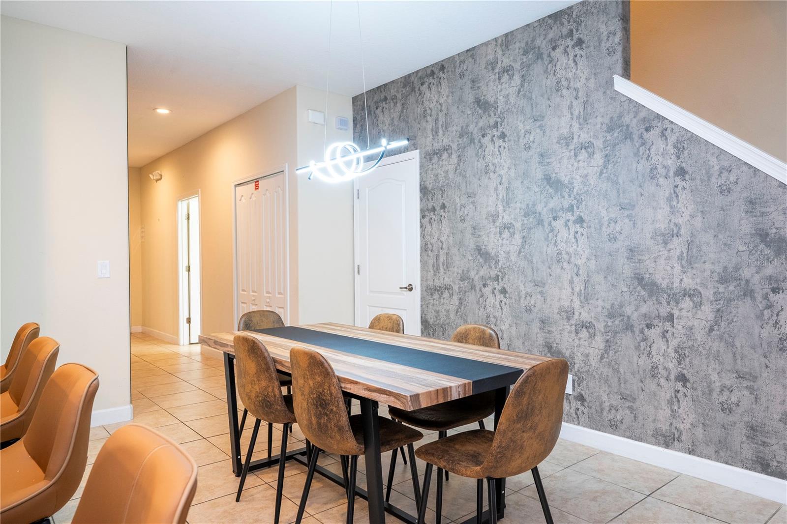 Image 8 of 39 For 8935 Candy Palm Road