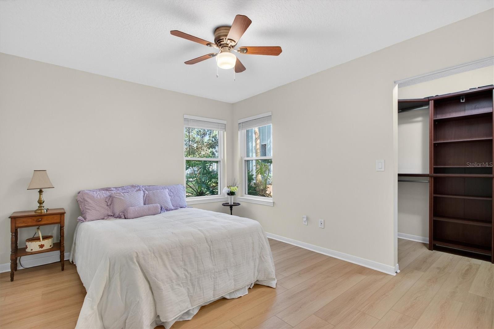 Image 21 of 54 For 2532 Grassy Point Drive 106