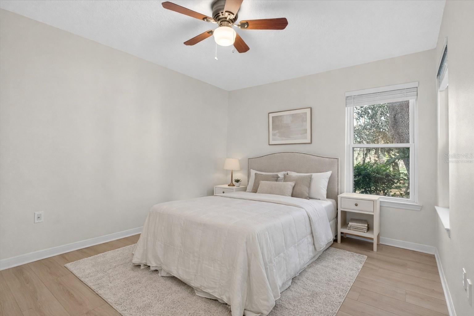 Image 22 of 54 For 2532 Grassy Point Drive 106