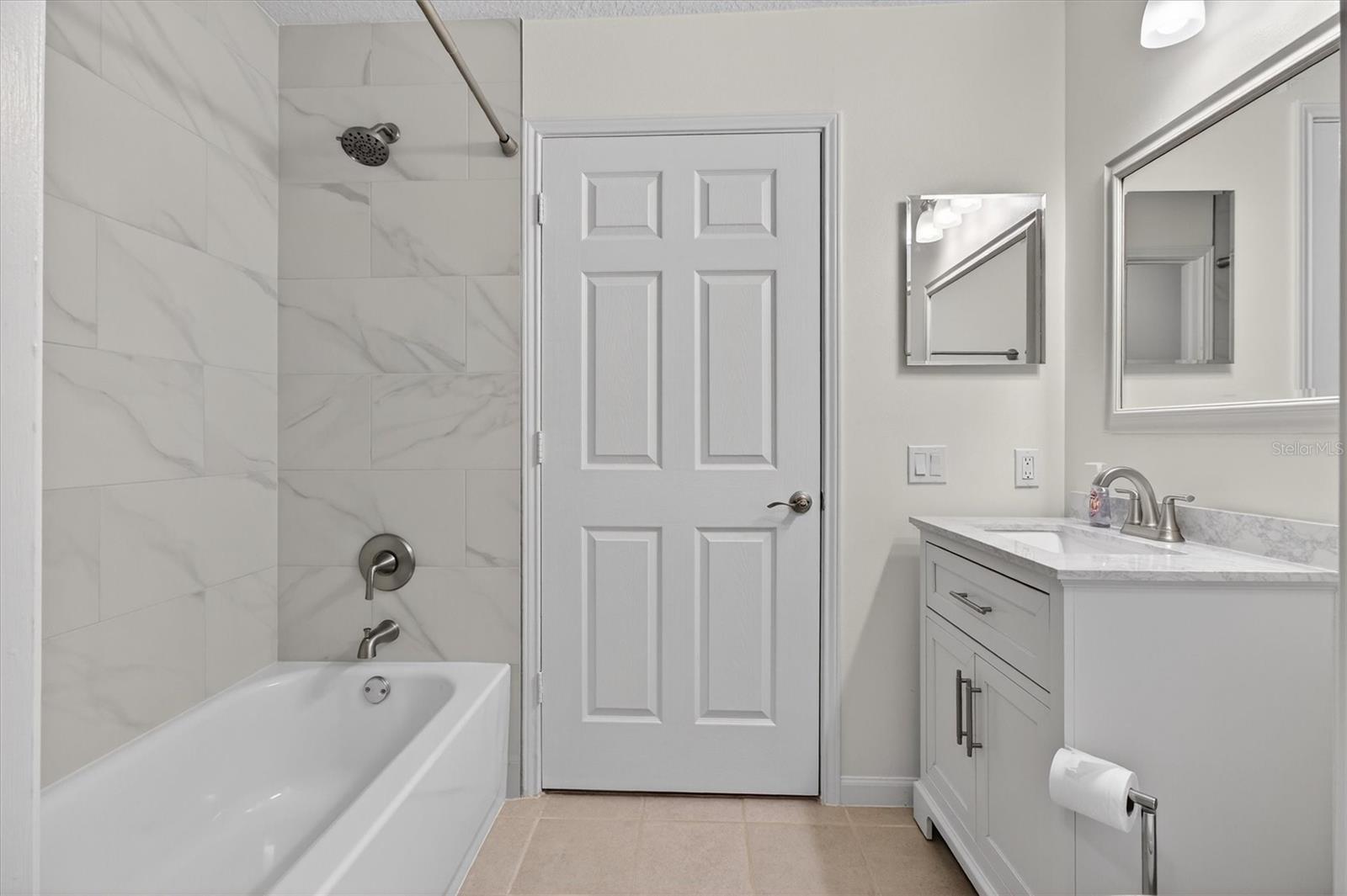 Image 26 of 54 For 2532 Grassy Point Drive 106