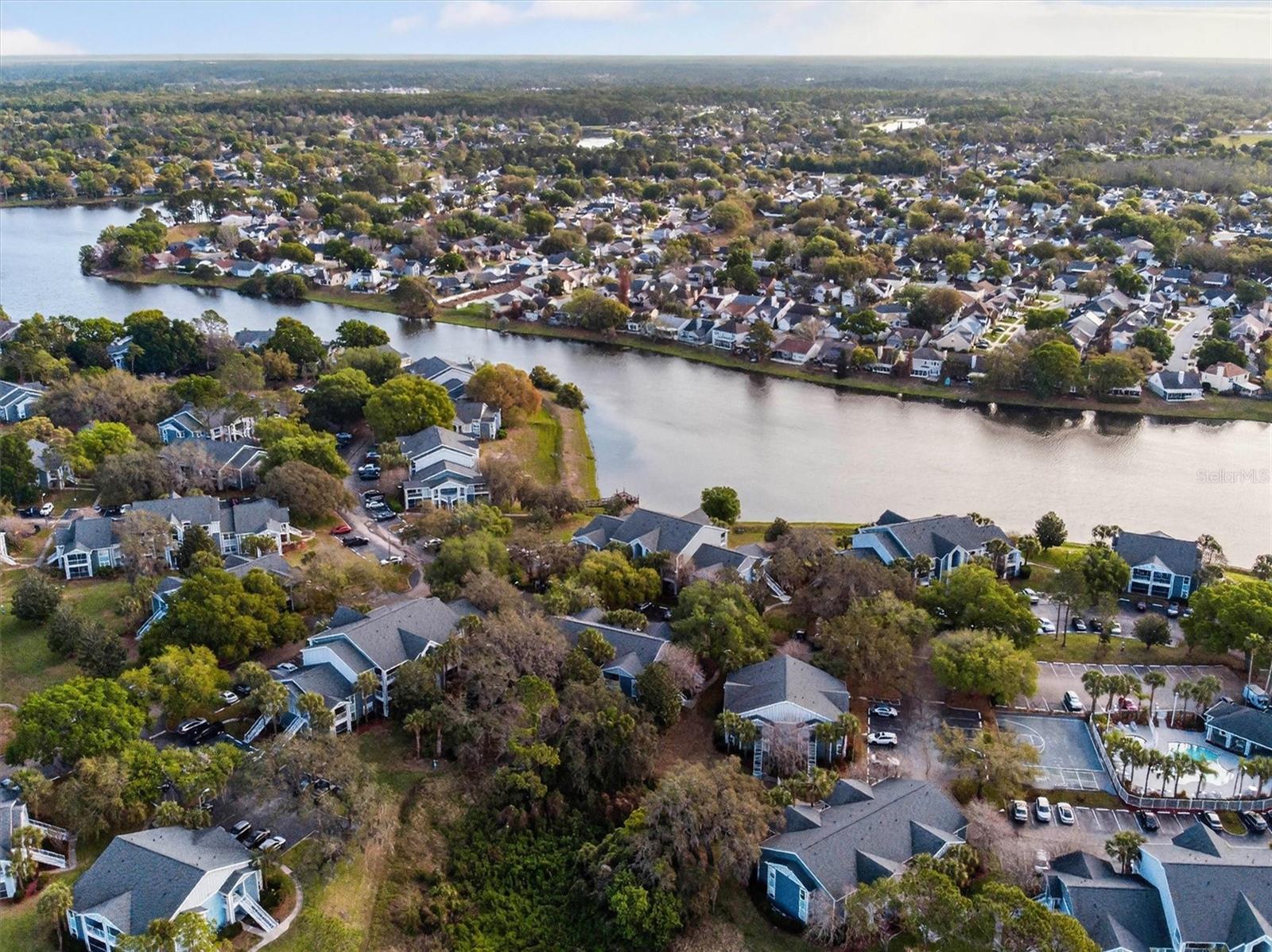 Image 35 of 54 For 2532 Grassy Point Drive 106