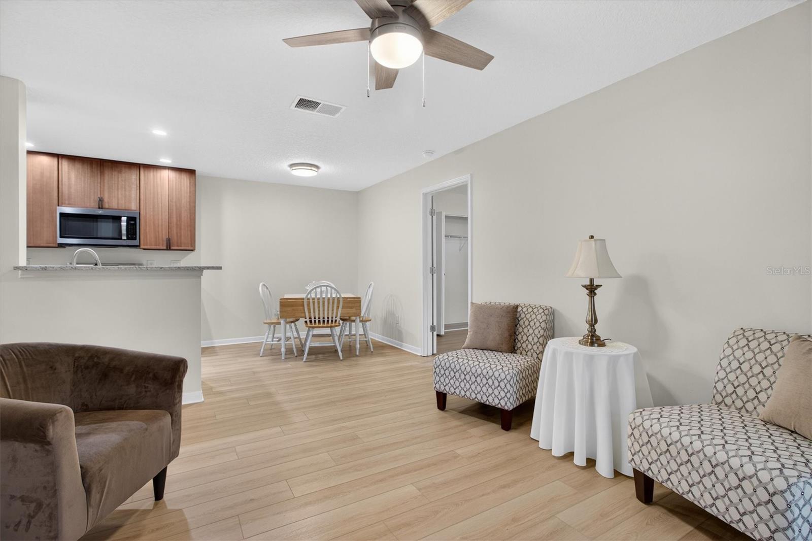 Image 7 of 54 For 2532 Grassy Point Drive 106