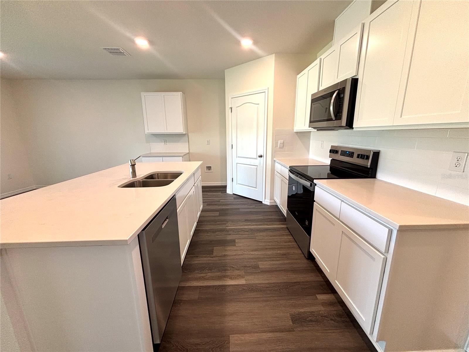 Image 4 of 22 For 5513 Hayloft Drive