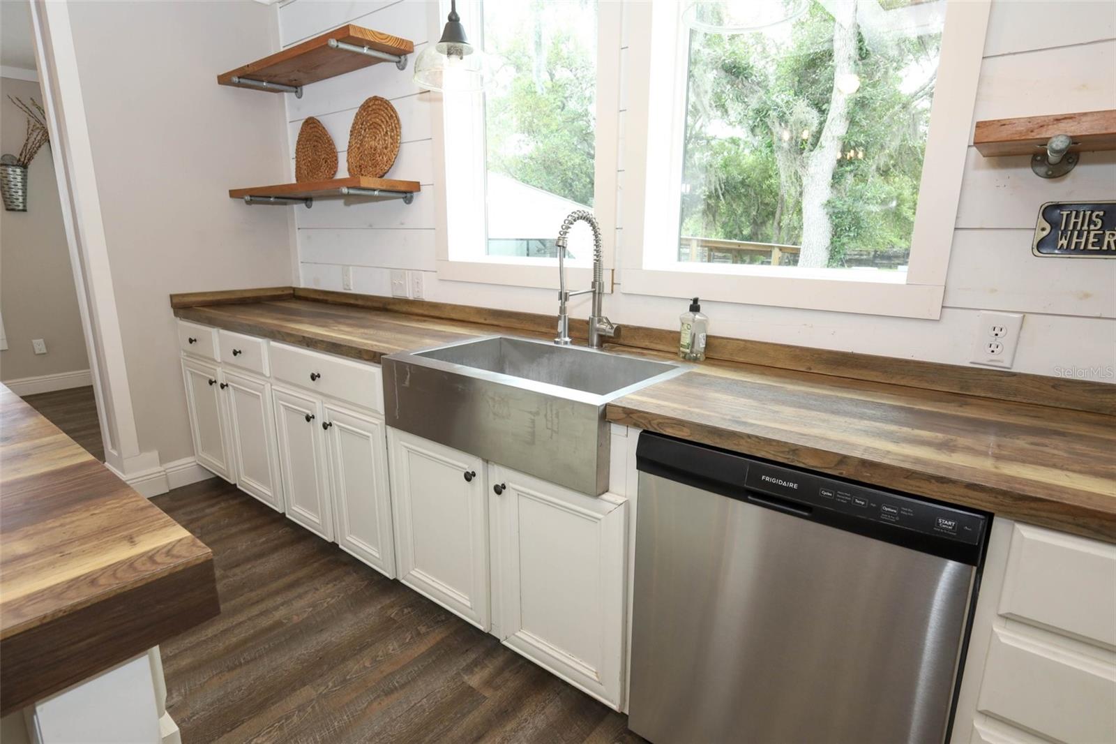 Image 14 of 76 For 2269 Mullet Lake Park Road