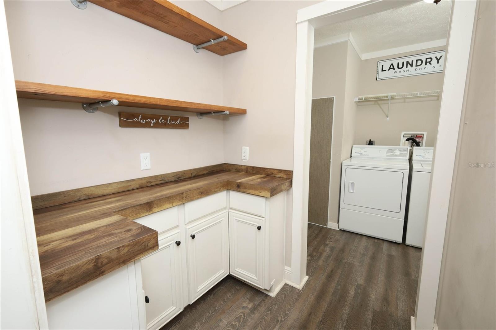 Image 18 of 76 For 2269 Mullet Lake Park Road