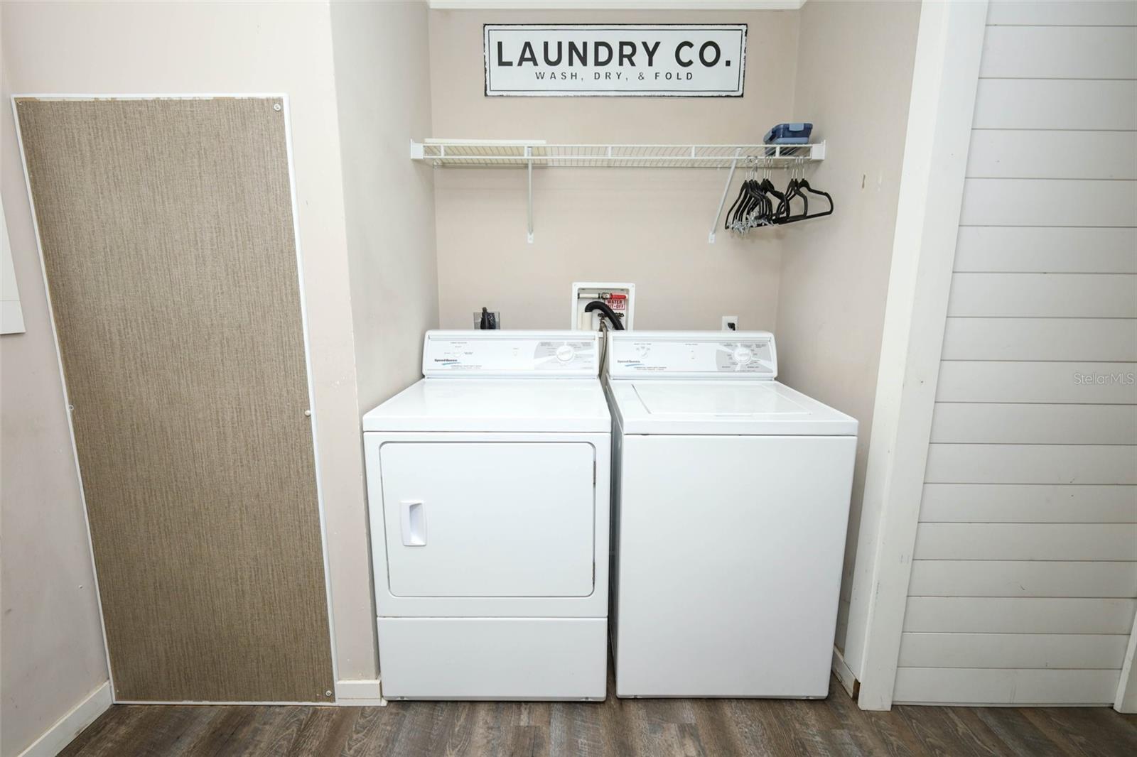 Image 19 of 76 For 2269 Mullet Lake Park Road