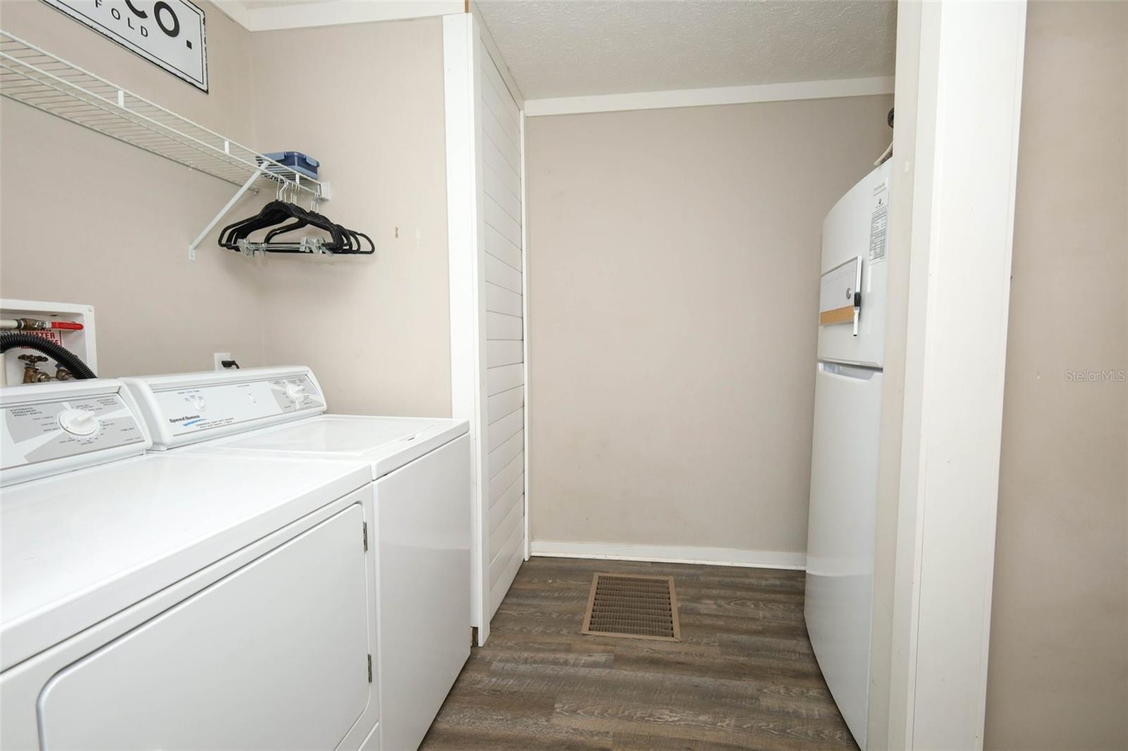 Image 20 of 76 For 2269 Mullet Lake Park Road