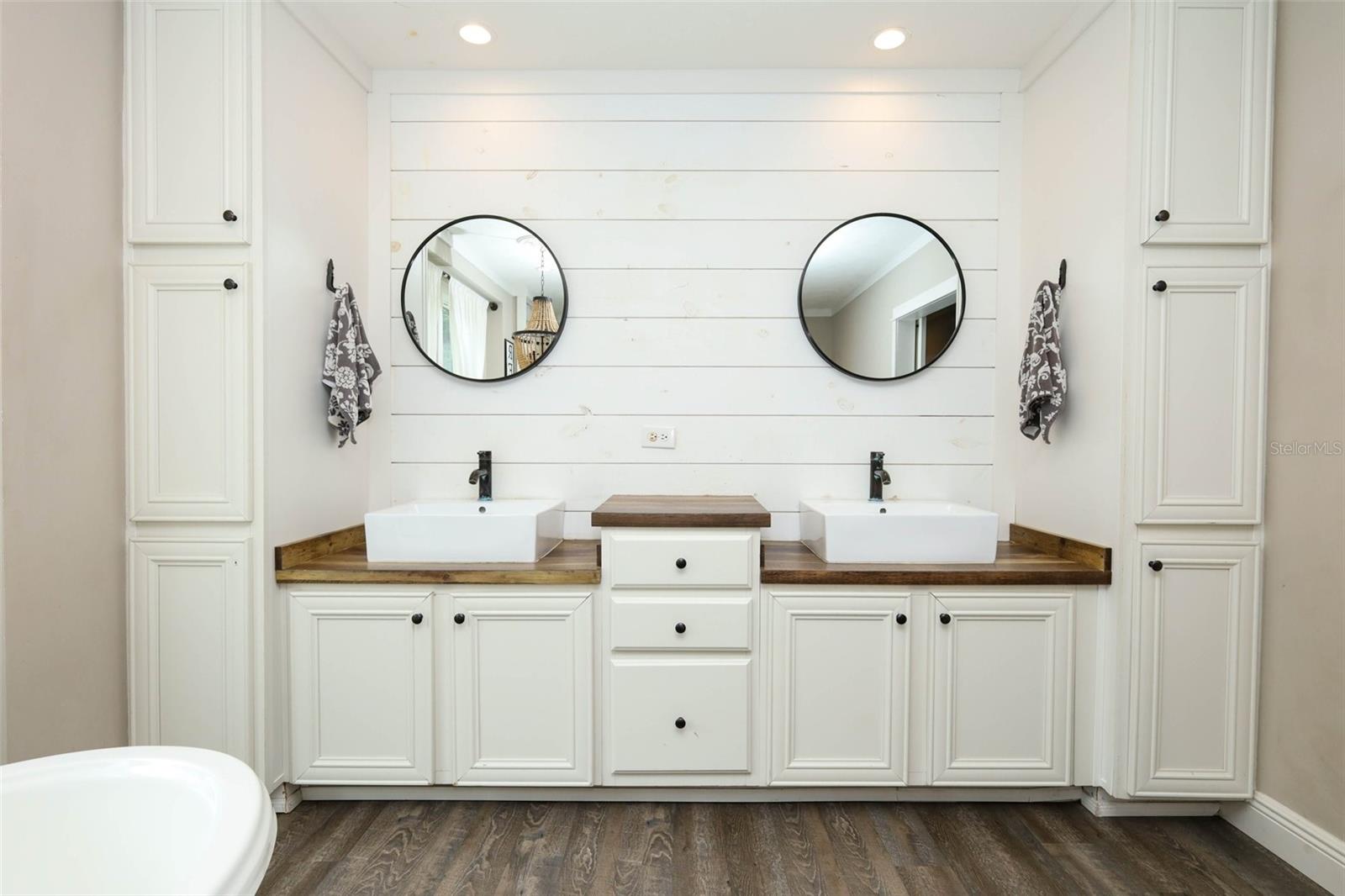 Image 29 of 76 For 2269 Mullet Lake Park Road