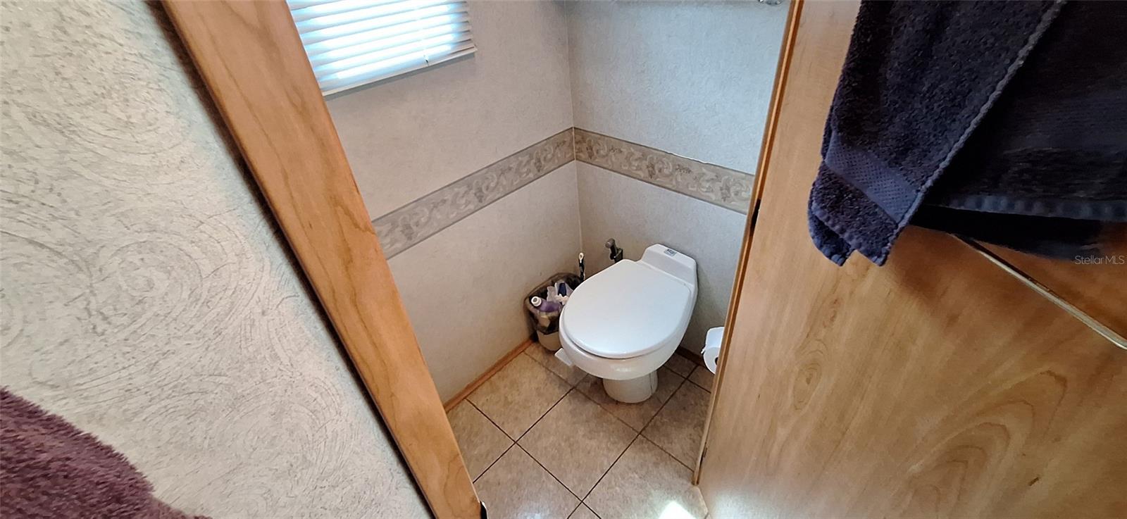 Image 10 of 18 For 7018 Fairview Village Circle