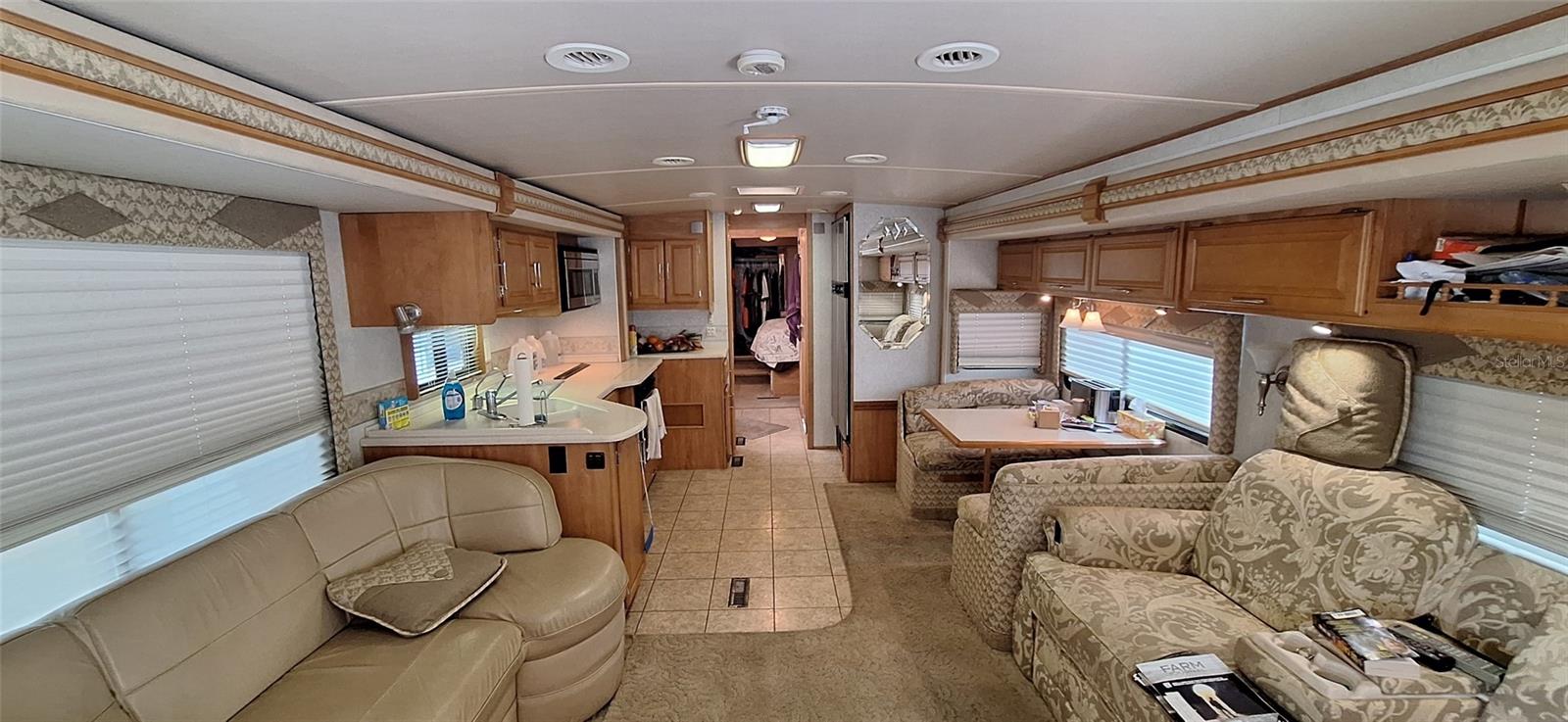 Image 17 of 18 For 7018 Fairview Village Circle