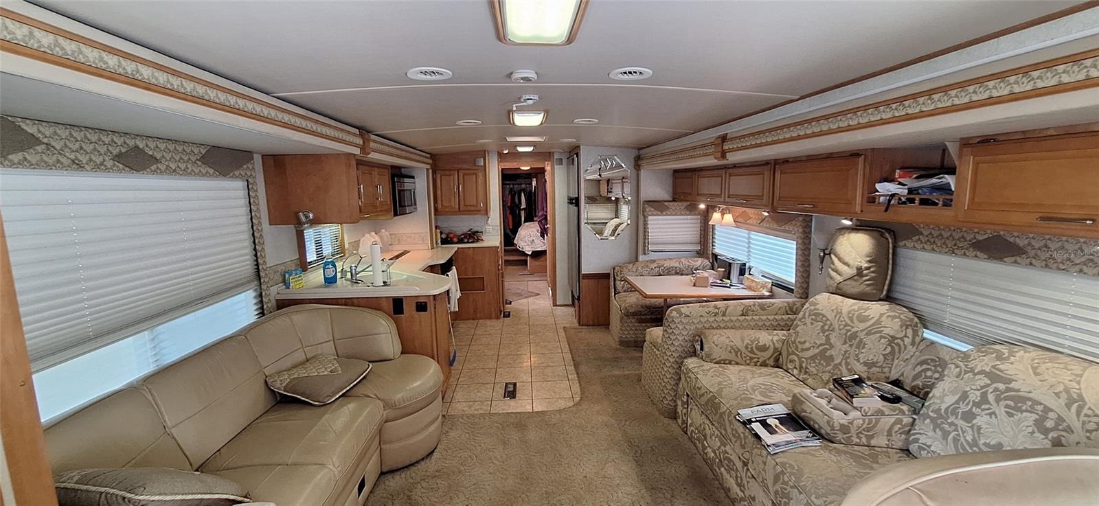 Image 6 of 18 For 7018 Fairview Village Circle