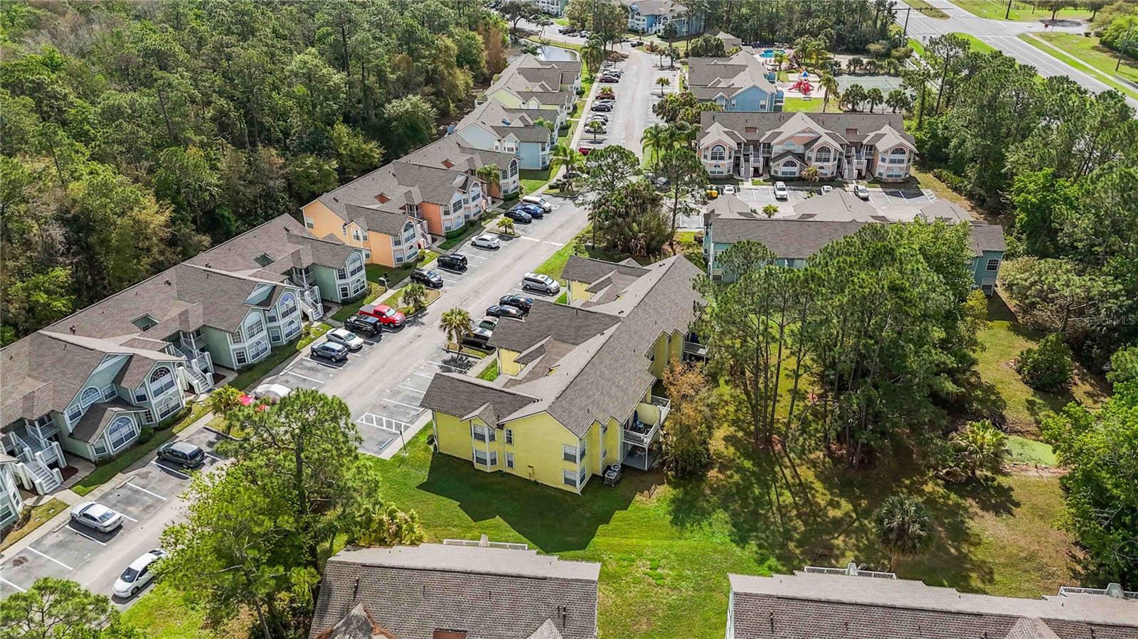 Image 23 of 33 For 2040 Royal Bay Boulevard 30