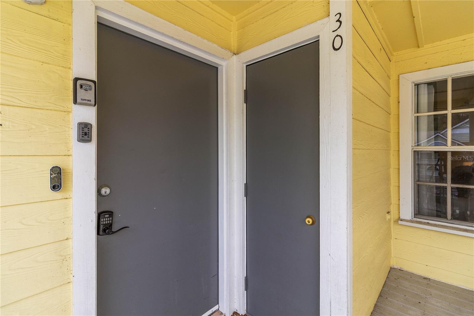 Image 5 of 33 For 2040 Royal Bay Boulevard 30