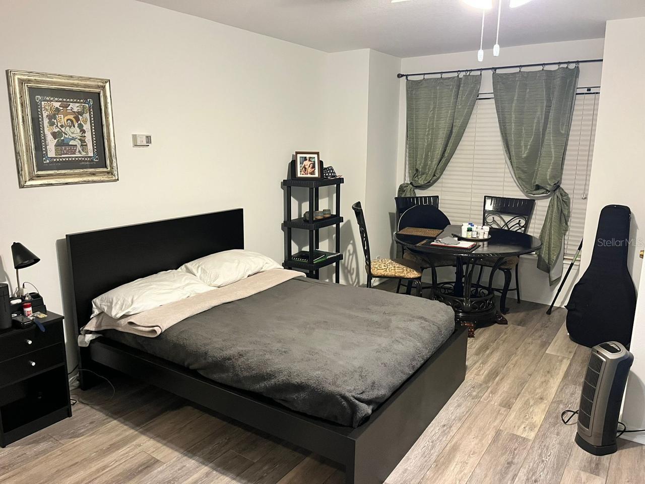 Image 4 of 6 For 418 Sycamore Street B2