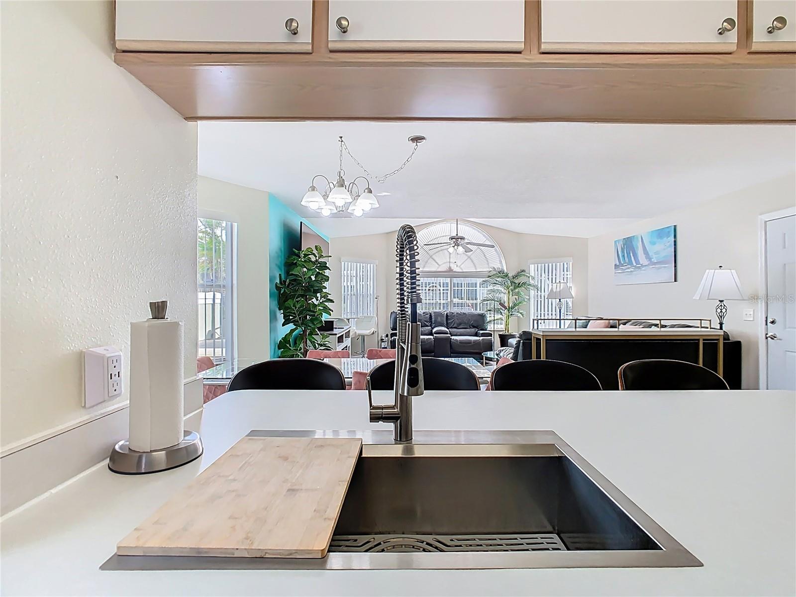 Image 12 of 36 For 8704 Knightsbridge Court B