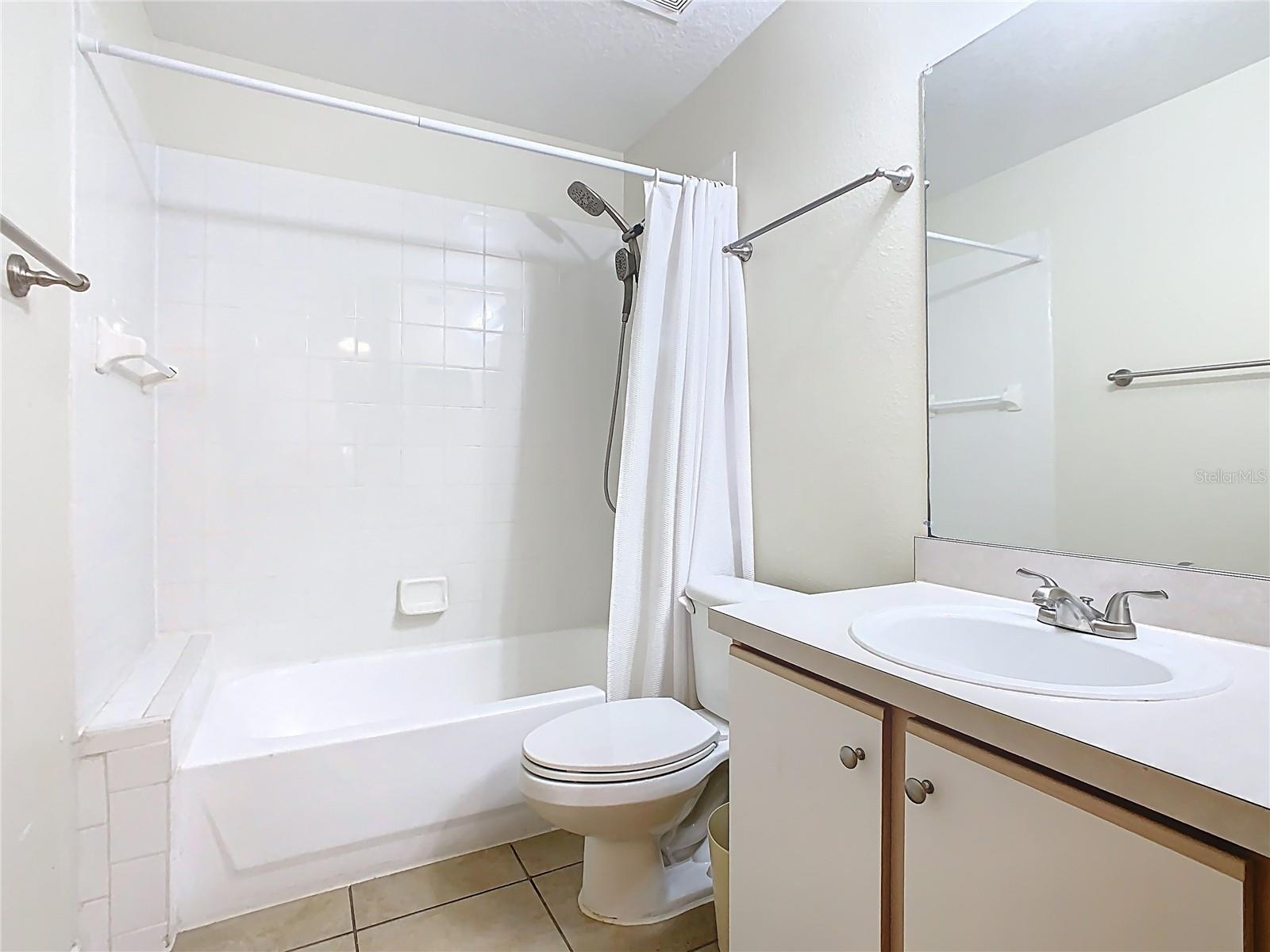 Image 15 of 36 For 8704 Knightsbridge Court B