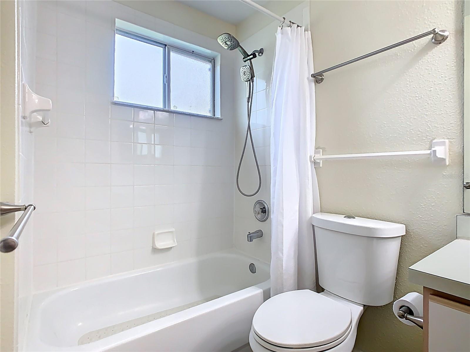 Image 21 of 36 For 8704 Knightsbridge Court B