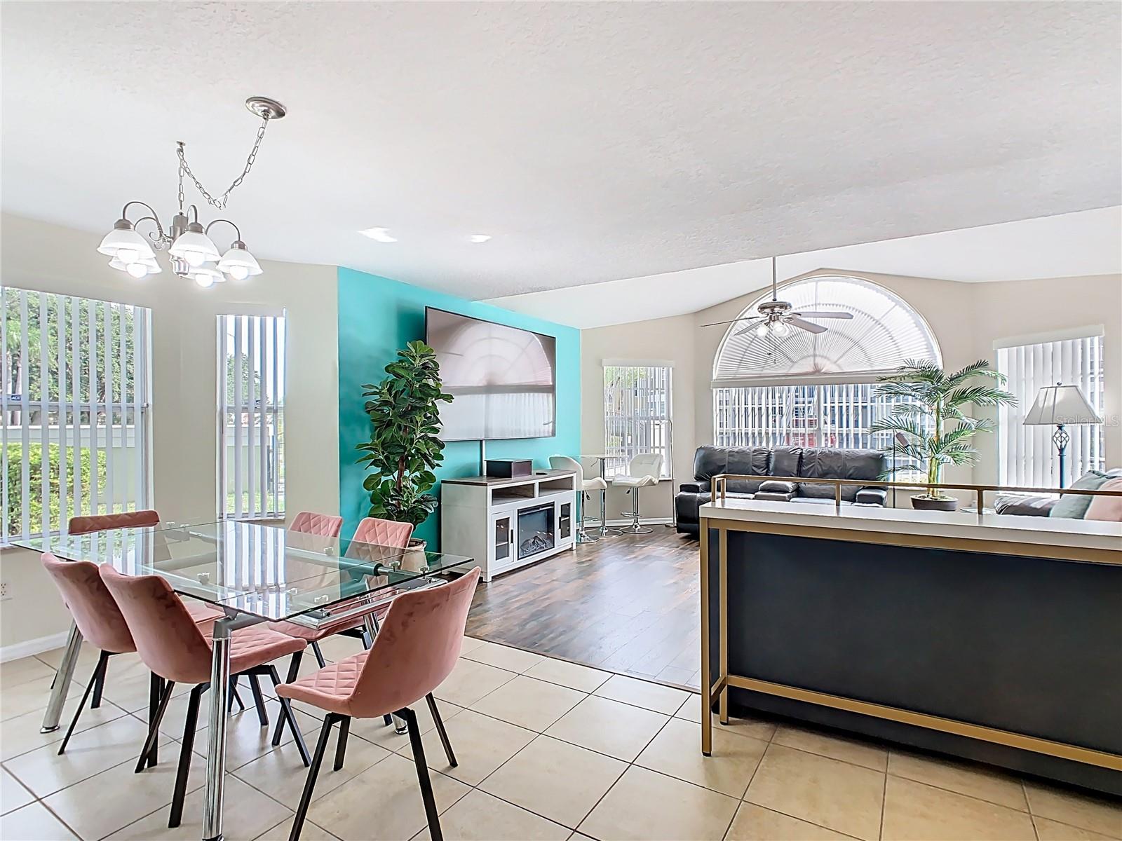 Image 8 of 36 For 8704 Knightsbridge Court B