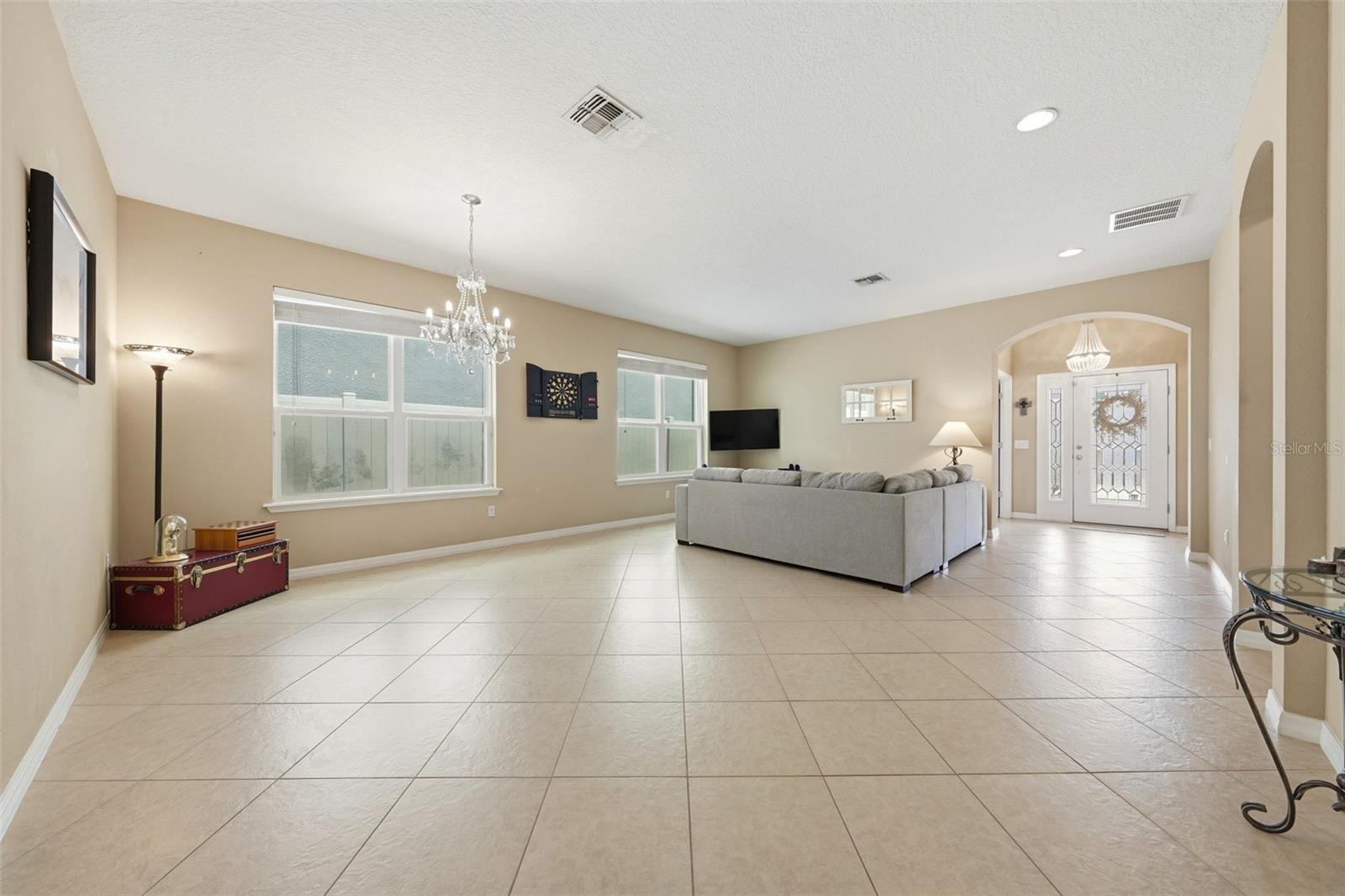 Listing photo id 8 for 979 Counts Crest Circle