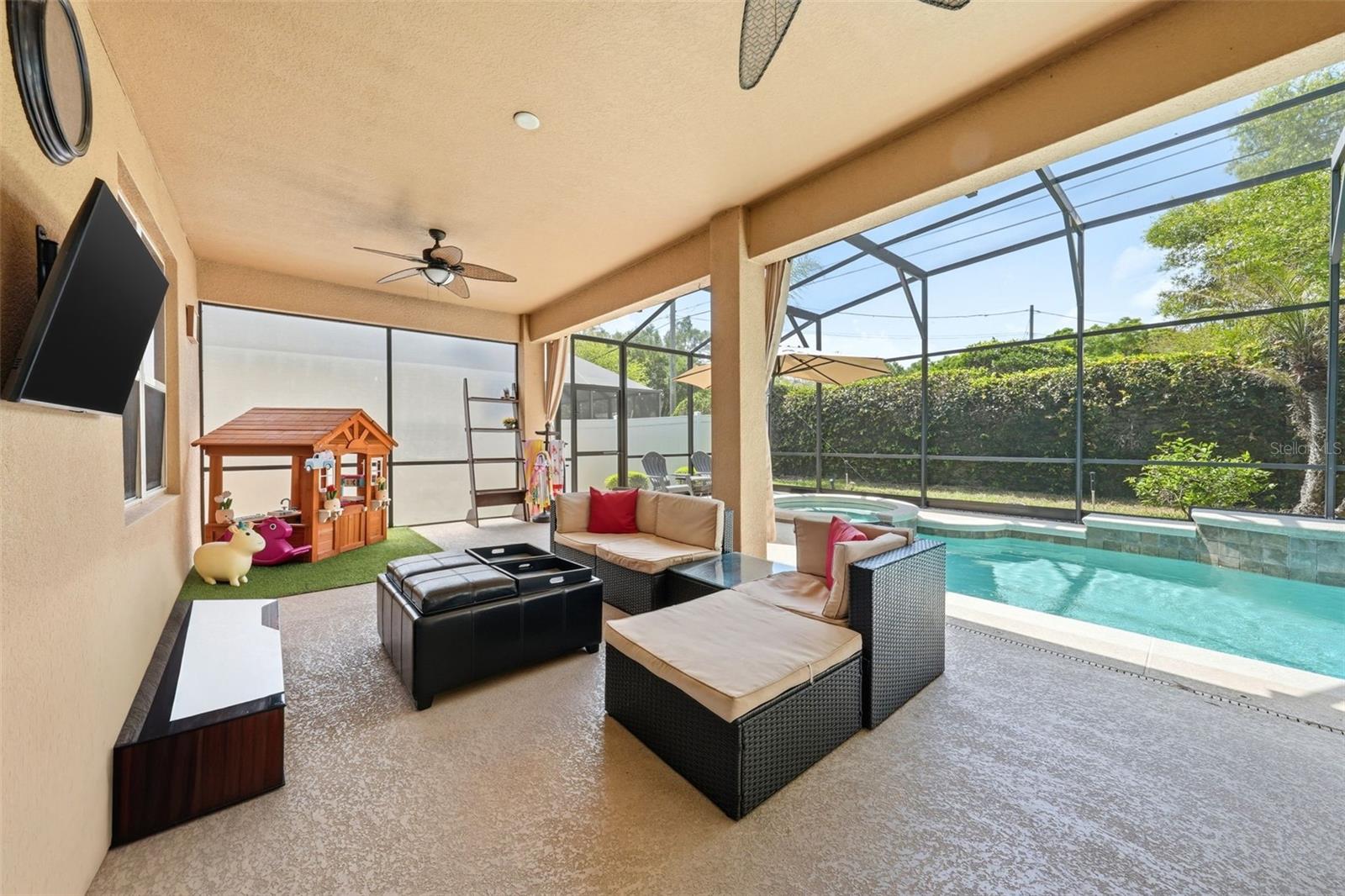 Listing photo id 16 for 979 Counts Crest Circle