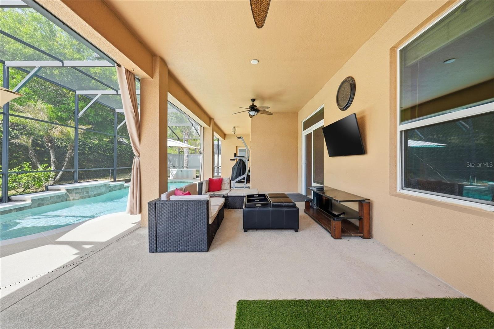 Listing photo id 17 for 979 Counts Crest Circle