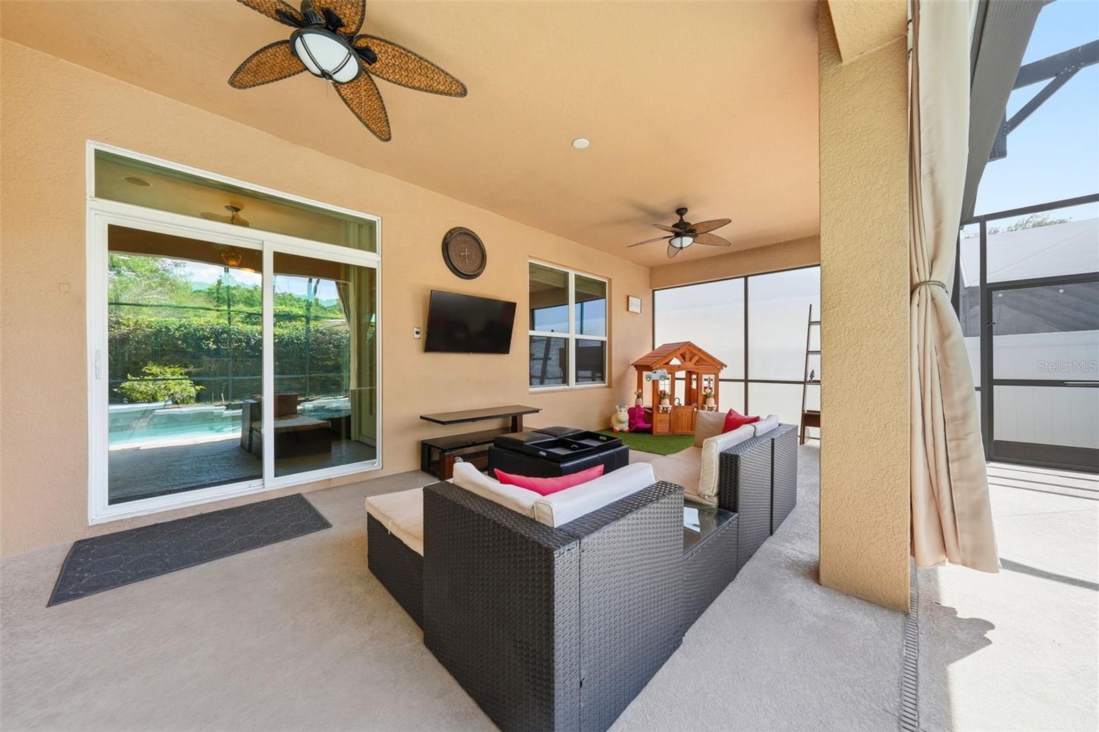 Listing photo id 21 for 979 Counts Crest Circle