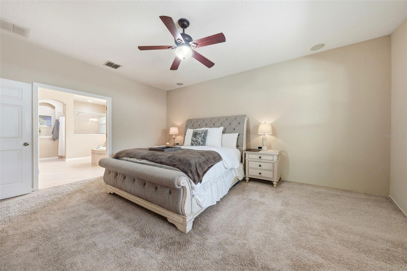 Listing photo id 24 for 979 Counts Crest Circle