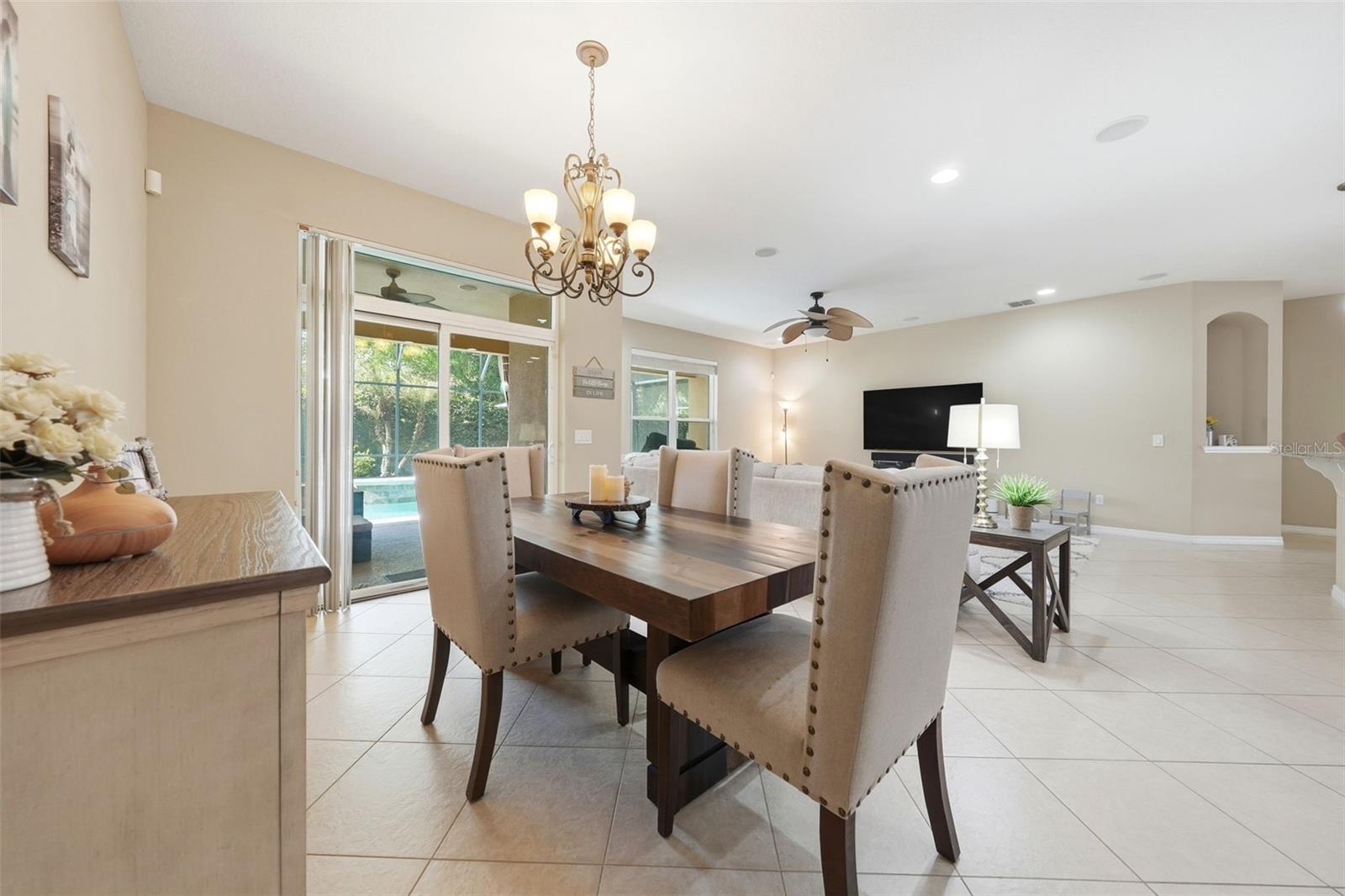 Listing photo id 39 for 979 Counts Crest Circle