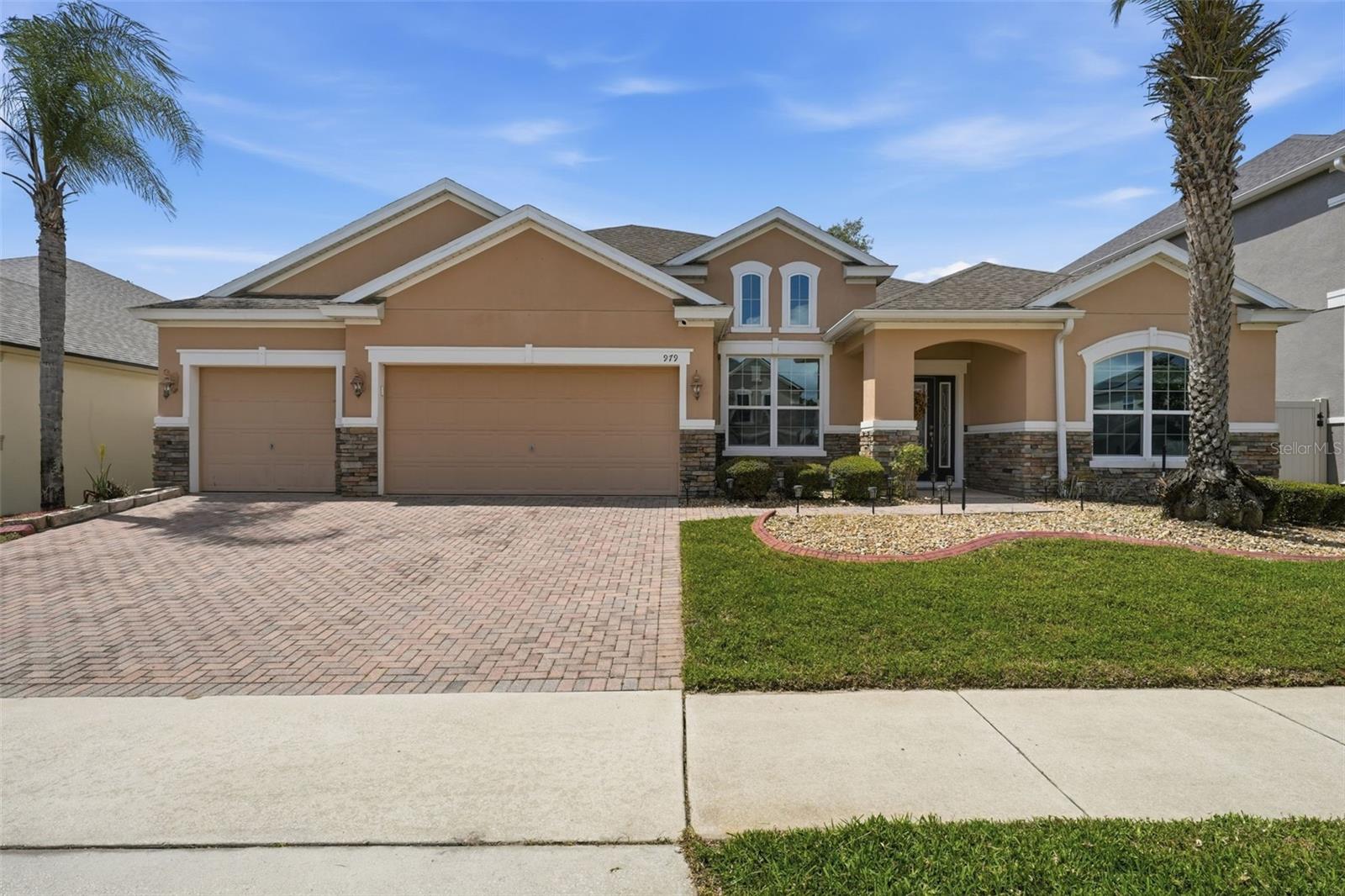 Listing photo id 45 for 979 Counts Crest Circle