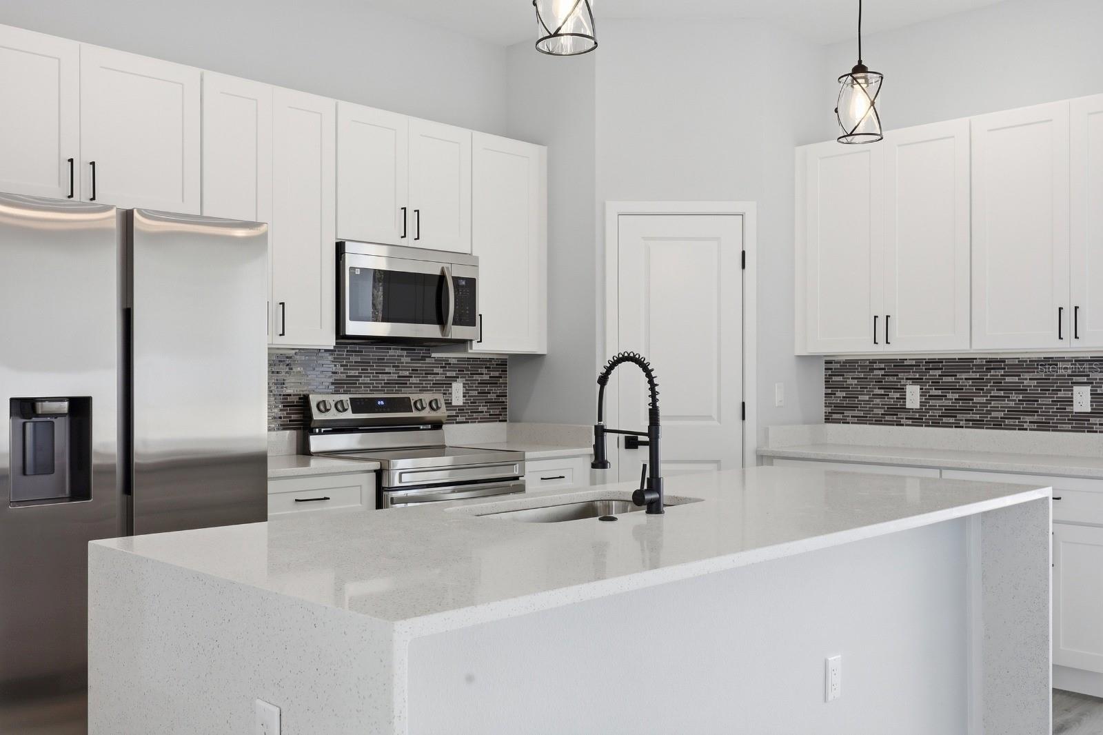 Image 13 of 43 For 4487 152 Street