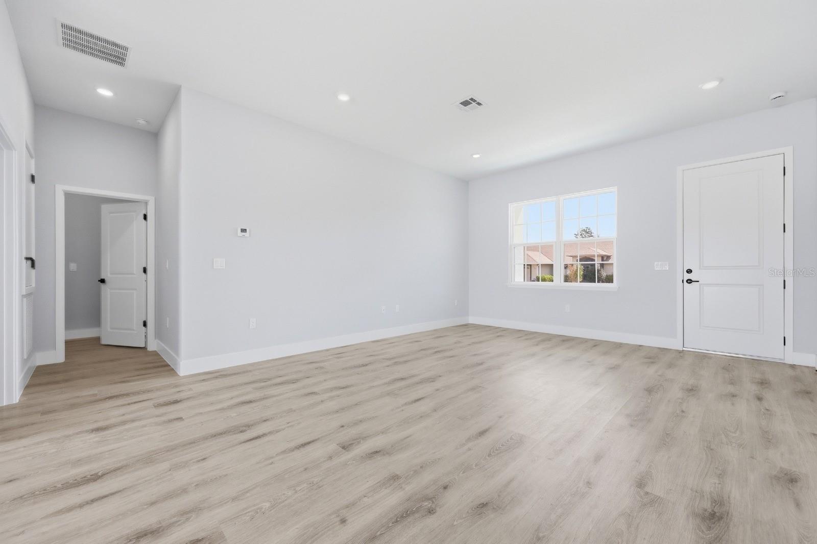 Image 39 of 43 For 4487 152 Street