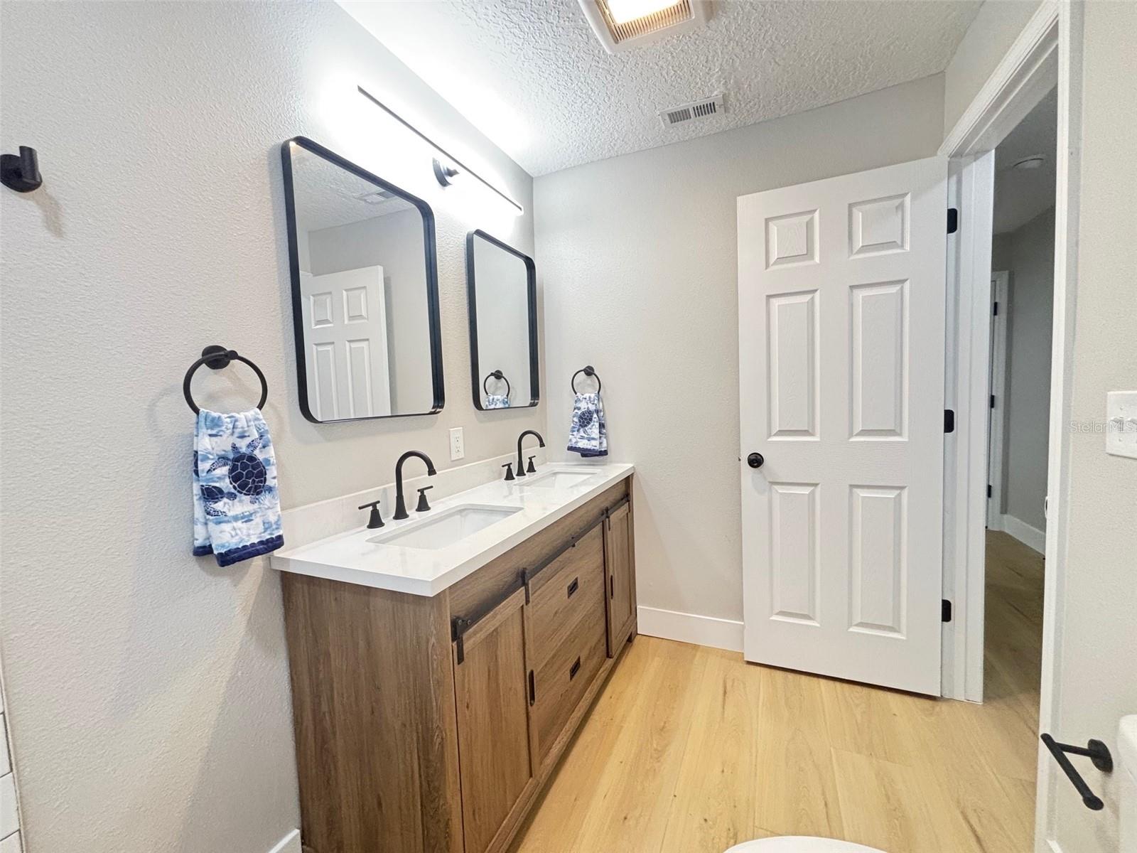 Image 37 of 58 For 4208 Arbor Oaks Court