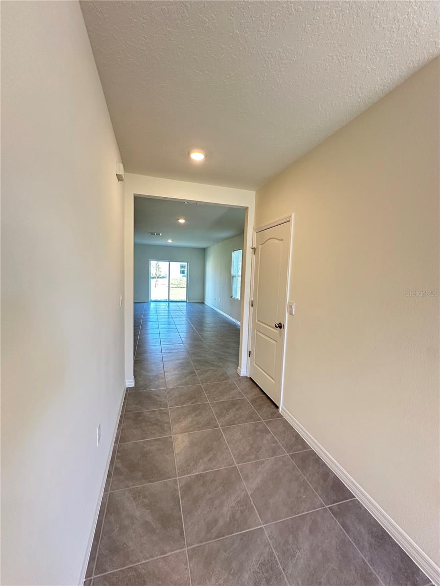 Image 5 of 23 For 1169 Cascades Avenue