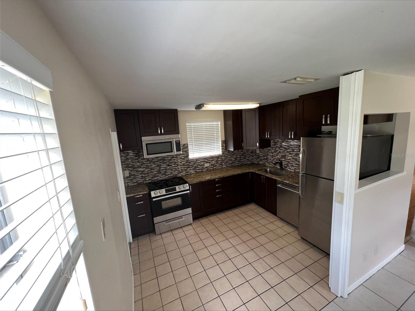 Image 2 of 7 For 2700 Rio Grande Avenue