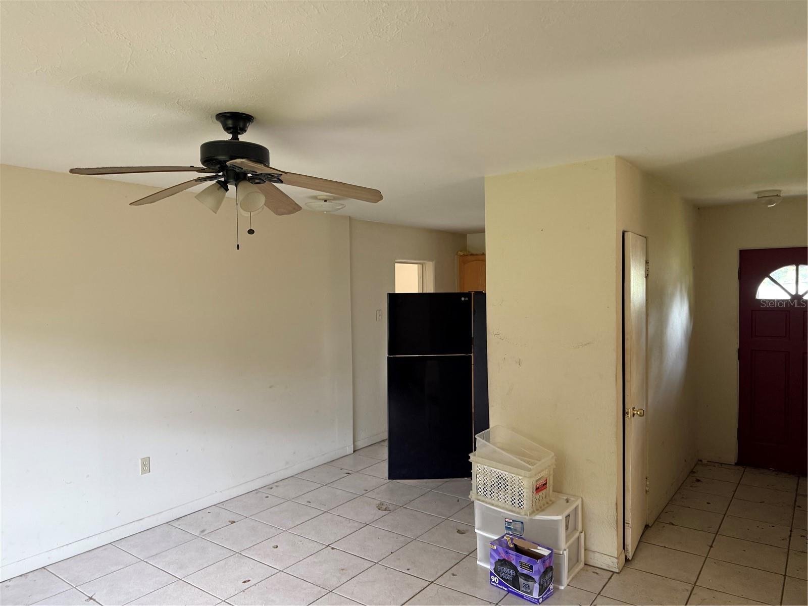 Image 3 of 8 For 928 Fairbanks Avenue