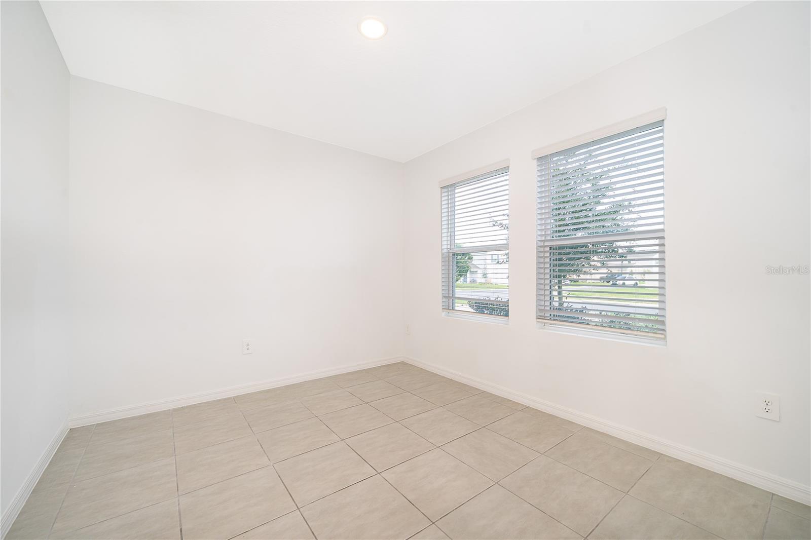 Image 10 of 31 For 187 Brinsmead Road