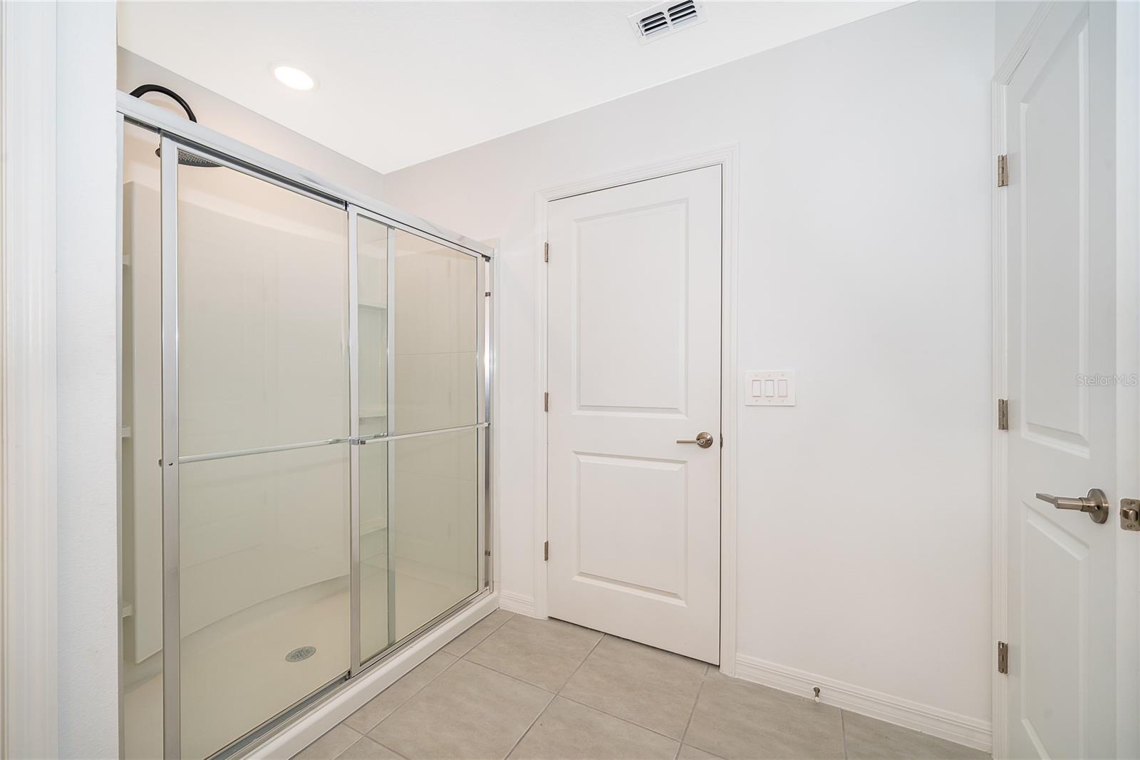 Image 21 of 31 For 187 Brinsmead Road