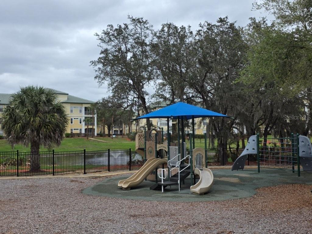 Image 33 of 44 For 8836 Dunes Court 106