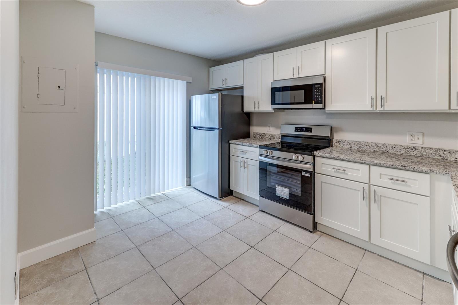 Image 10 of 39 For 3651 Goldenrod Road D101