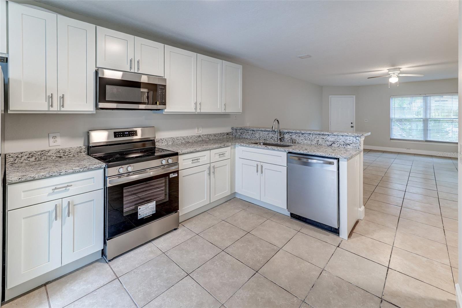 Image 12 of 39 For 3651 Goldenrod Road D101