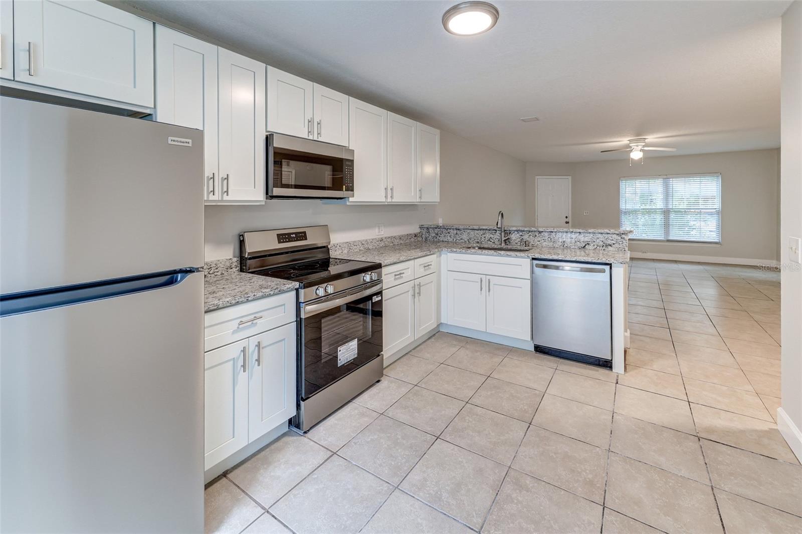 Image 14 of 39 For 3651 Goldenrod Road D101